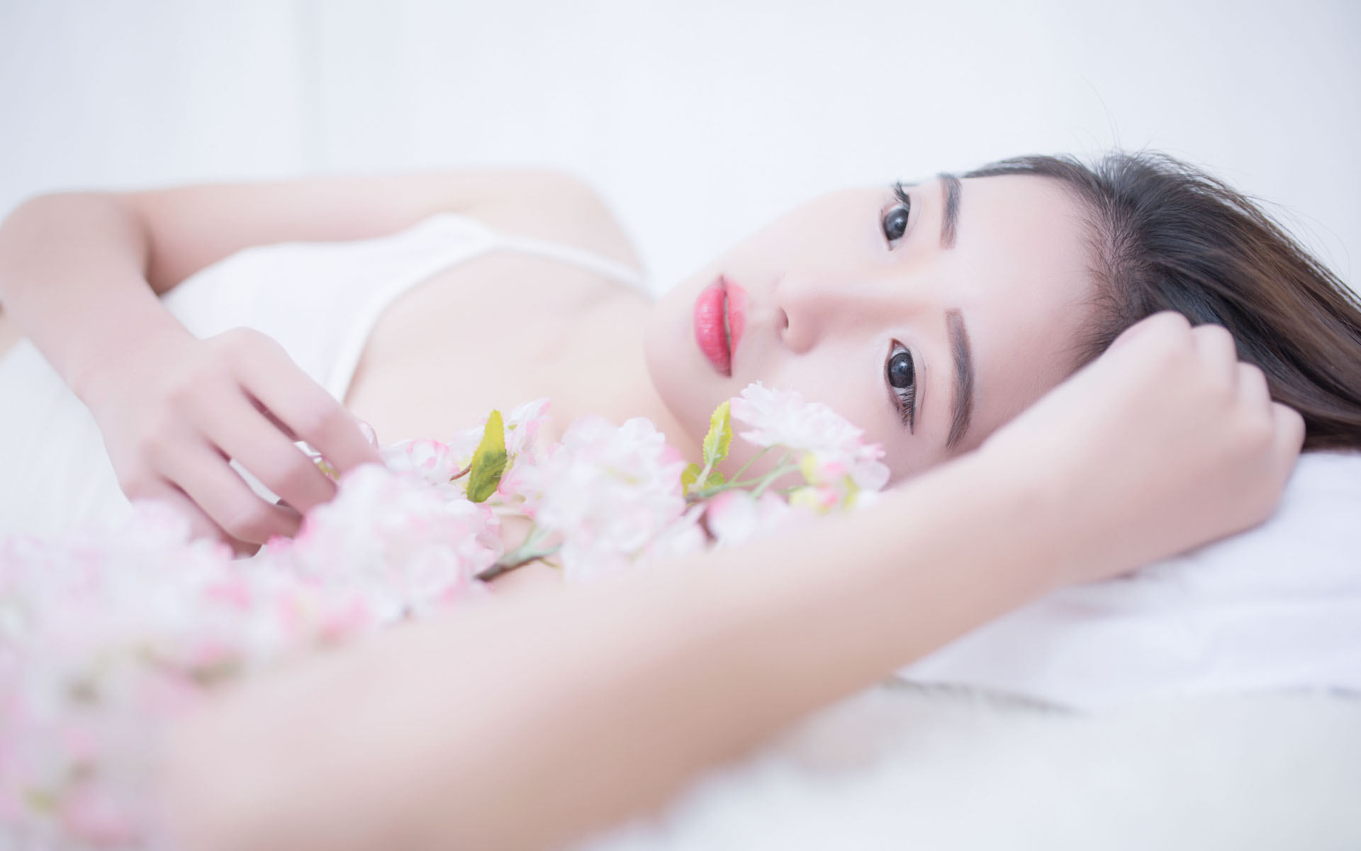 （辉煌60载 魅力新西藏）世界屋脊上的“绿色奇迹”：拉萨南北山绿意盎然